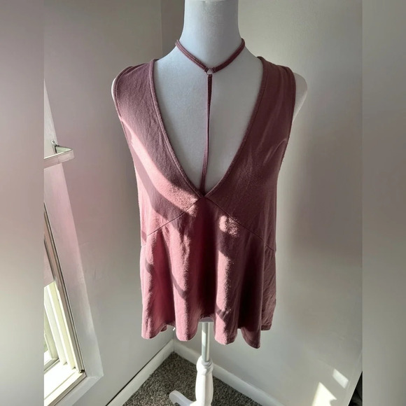 EXPRESS one eleven deep v neck tank top - Picture 1 of 5